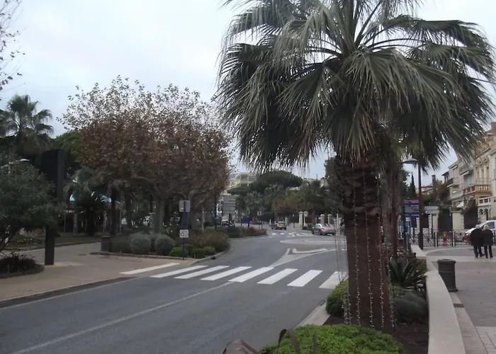 Spacieux Et Calme Classe 4 Etoiles, A 300m De La Sainte-Maxime