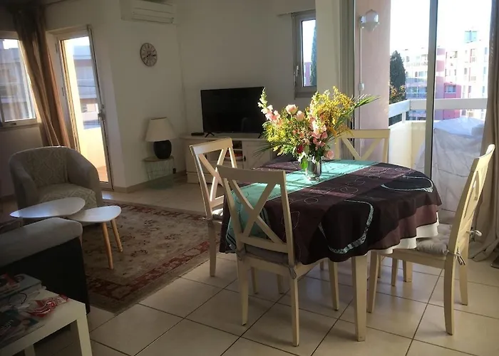 Lägenhet Spacieux Et Calme Classe 4 Etoiles, A 300m De La Sainte-Maxime